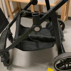 Cochecito kinderwagen onderstel, segundo informou IKEA Haarlem usando iLost