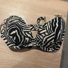 Bikini, zoals gemeld door Van der Valk Hotel Eindhoven - Best met iLost
