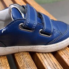 Kinderschuh Blauw met plakkers, gemeldet von IKEA Wilrijk über iLost