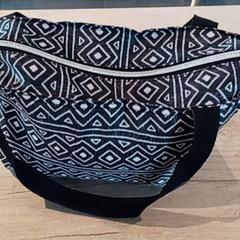 Bolsa Draagtas, segundo informou Regio Antwerpen - Brussel usando iLost