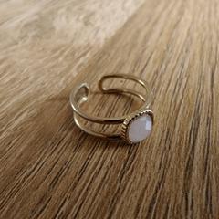 Ring with stone, gerapporteerd met iLost