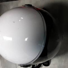 헬멧 Wit, iLost를 사용하여 Arriva Friesland / Groningen에 보고됨