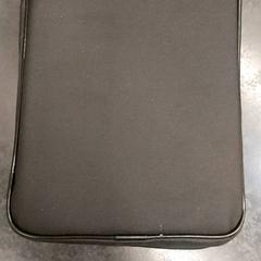 Etui, gemeldet von Rotterdam The Hague Airport über iLost