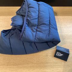 Veste & Gilet matelassé Blauw, a été signalé par Stad Hasselt utilisant iLost
