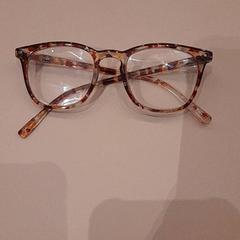 Brýle Bruin, jak nahlášeno Van der Valk Hotel Schiphol pomocí iLost