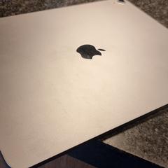 Ipad, amint azt az iLostnak jelentették.