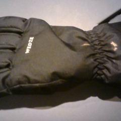 İLost kullanarak SnowWorld Landgraaf tarafından bildirildiği gibi Eldiven rechts zwart