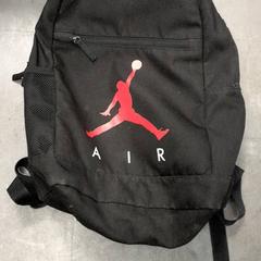 배낭, iLost를 사용하여 Connexxion Hoeksche Waard Goeree Overflakkee에 보고됨