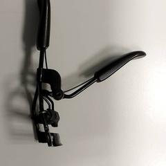 متنوع - wimperkruller، كما تم الإبلاغ عنه بواسطة Centraal magazijn عبر iLost