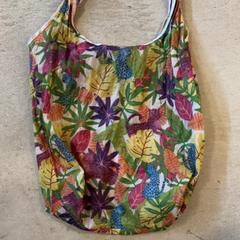 Táska, amint azt Fenix az iLost segítségével jelentette.