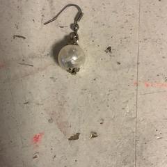 Earring, as reported by Artis using iLost