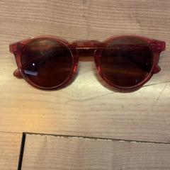 Sunglasses Rood, roze, as reported by Pathé Arnhem using iLost
