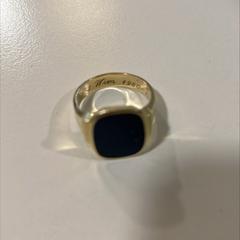 zegelring met tekst, ako bolo nahlásené iLost