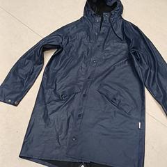 Raincoat Blauw, as reported by Qbuzz GD Groningen Peizerweg using iLost