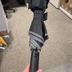 Ombrello, come riportato da Cursus en vergadercentrum Domstad utilizzando iLost