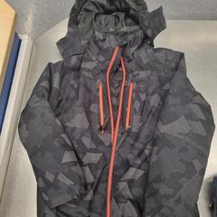 Chaqueta, segundo informou IKEA Haparanda usando iLost