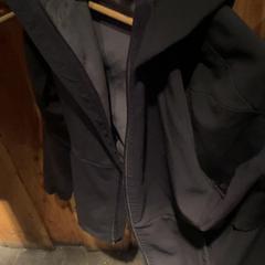 Jas black, zoals gemeld door Club Nyx/Exit Café met iLost