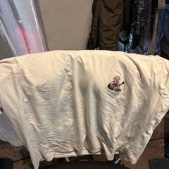 Tshirt wit thsirt met incoontje، كما تم الإبلاغ عنه بواسطة Haven Hotel Rotterdam عبر iLost