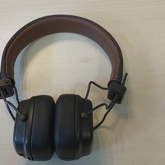 Elektronika - Hoofdtelefoon, amint azt Regio Oost-Vlaanderen az iLost segítségével jelentette.