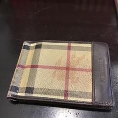 Cardhouder, segundo informou Qbuzz U-OV usando iLost