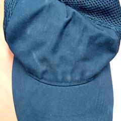 Kleding - Zwarte pet, som rapportert av Centraal magazijn ved bruk av iLost