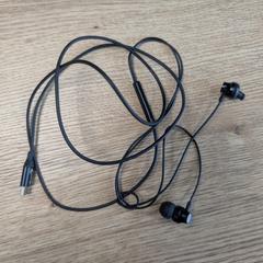 Audífonos, ha sido reportado por TCR Tours con iLost