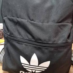 Ryggsäck Kezyte, rapporterat av Connexxion Amstelland-Meerlanden Schiphol Noord med iLost