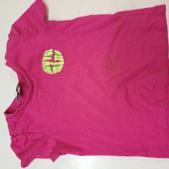 T-shirt roze, zoals gemeld door Avonturenpark Hellendoorn met iLost