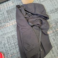 Hoodie، كما تم الإبلاغ عنه بواسطة Connexxion Haarlem IJmond عبر iLost