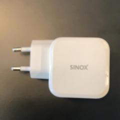 Elektronikk White charger, som rapportert av MEININGER Hotel Berlin Central Station ved bruk av iLost