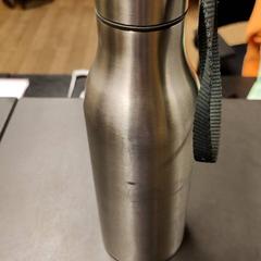 Drinkbus, gemeldet von Universiteit Gent - Faculteitsbibliotheek LW über iLost