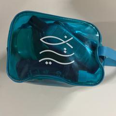 حقيبة مكياج، كما تم الإبلاغ عنه بواسطة Silver Sands Beach عبر iLost