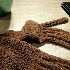 Šátek Bruin, jak nahlášeno Van der Valk Hotel Vianen pomocí iLost