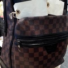 バックパック がiLostで Qbuzz Fryslân によって報告されました