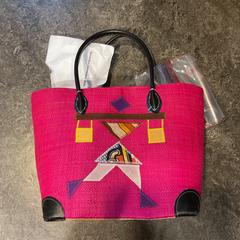 حقائب حمل وحقائب اليد، كما تم الإبلاغ عنه بواسطة Gemeente Amsterdam عبر iLost