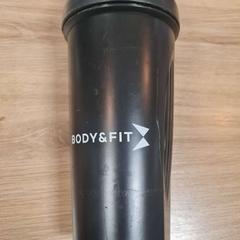 Botila, gisa salatu by Breda University of Applied Sciences Mgr. Hopmansstraat iLost erabiliz