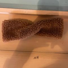 Gumička do vlasů, jak nahlášeno Familie Resort Molenwaard pomocí iLost