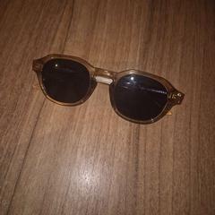 Sonnenbrille, gemeldet von Amsterdam ID Aparthotel über iLost