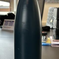 Botella de agua, ha sido reportado por Gebo Tours con iLost