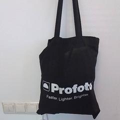 Poltsa, gisa salatu by Hermes Eindhoven iLost erabiliz