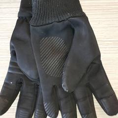 Ropa - Handschoenen, ha sido reportado por Regio Antwerpen - Brussel con iLost
