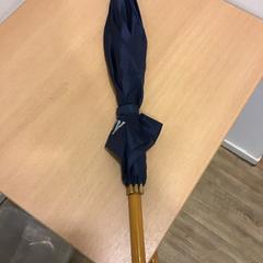 Paraugas, segundo informou U-OV Utrecht usando iLost