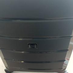 حقيبة سفر بعجلات، كما تم الإبلاغ عنه بواسطة Blauwnet Zwolle عبر iLost