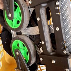 Carro, segundo informou IKEA Paris - Italie Deux usando iLost