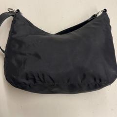 Taška, jak nahlášeno GVB pomocí iLost