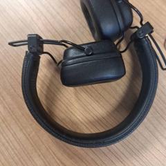 Hörlurar, rapporterat av Connexxion Haarlem AML med iLost