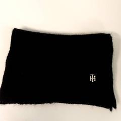 Sjaal // scarf Tommy Hilfiger, zgłoszono przez Vrije Universiteit Brussel (VUB) przy użyciu iLost
