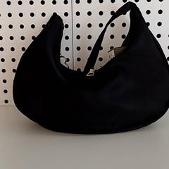 Tasje zwart, segons ha informat Qbuzz GD Groningen HS mitjançant iLost