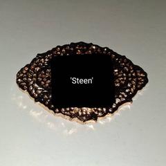 Messing/goud? broche sieraad met steen in midden, iLost-i jakinarazi zaion moduan