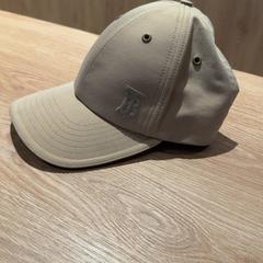 بيتجي Beige، كما تم الإبلاغ عنه بواسطة Van der Valk Hotel Eindhoven - Best عبر iLost